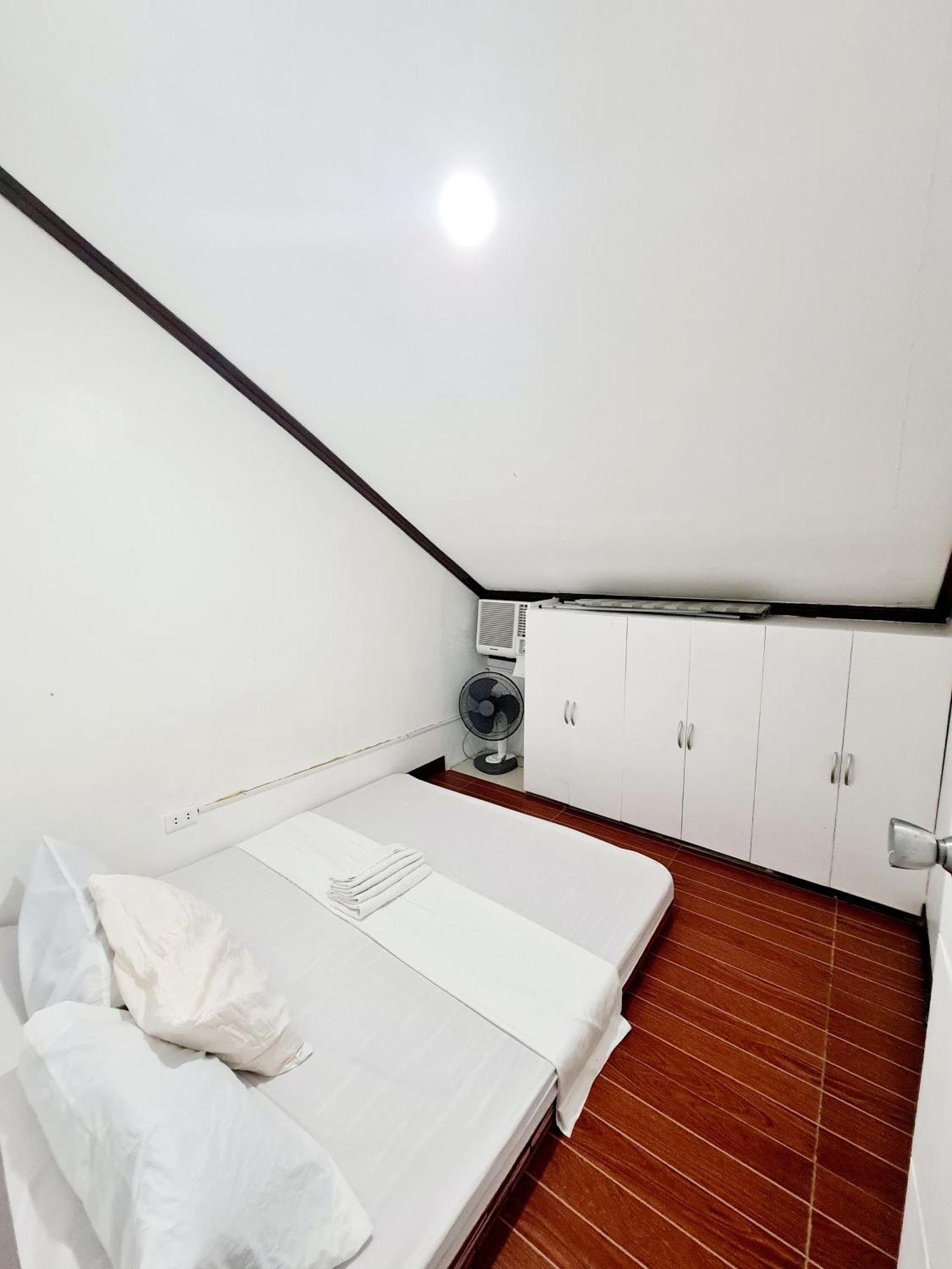 Calapan City Fully Furnished House Transient Near Xentromall L39 Esterno foto