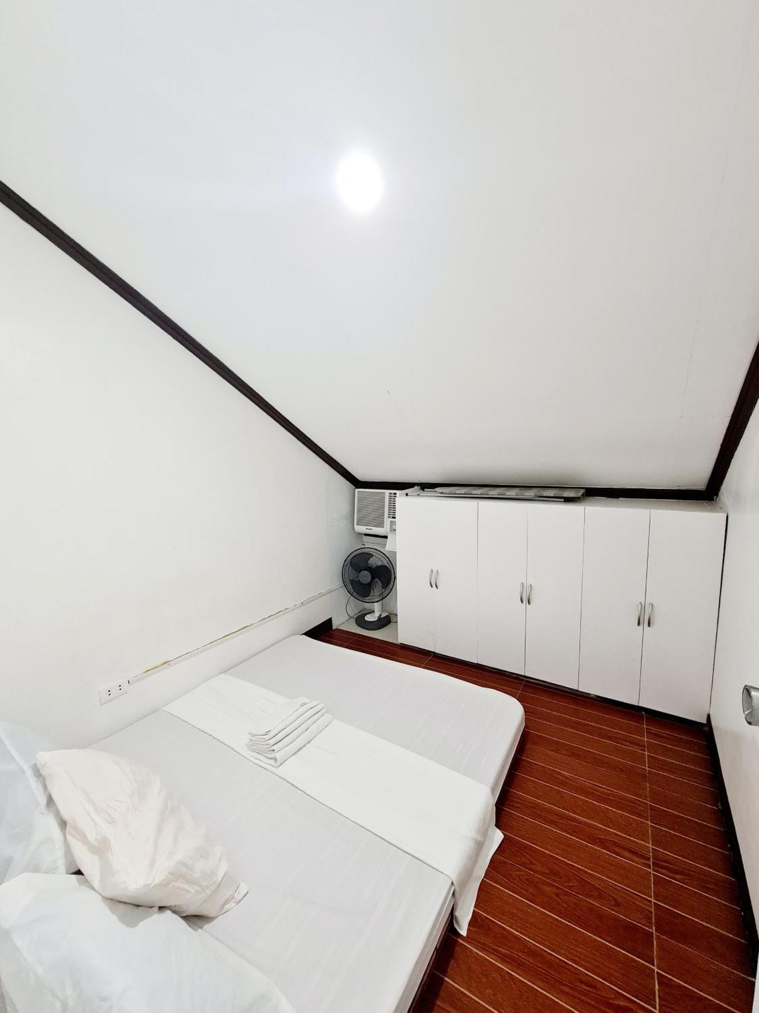 Calapan City Fully Furnished House Transient Near Xentromall L39 Esterno foto
