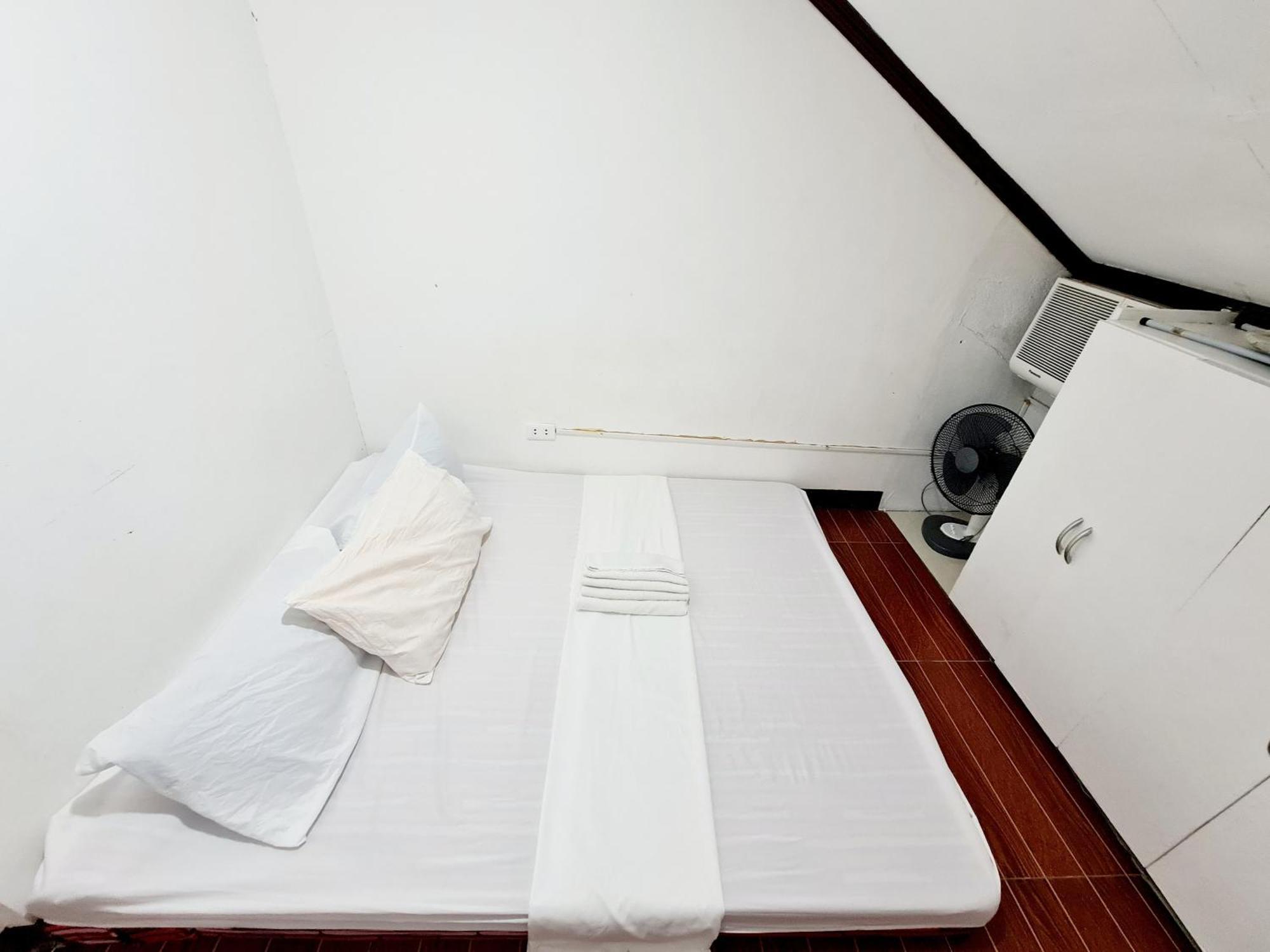 Calapan City Fully Furnished House Transient Near Xentromall L39 Esterno foto
