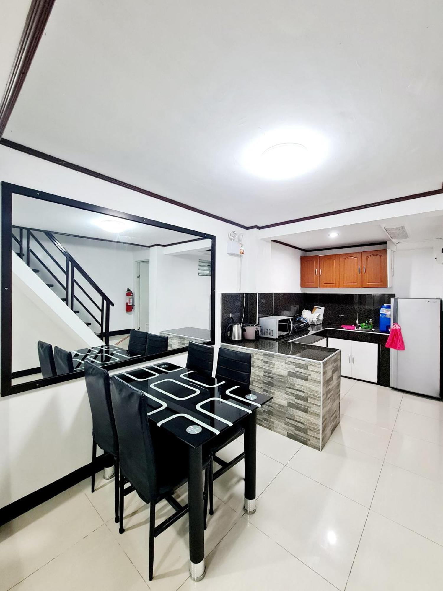 Calapan City Fully Furnished House Transient Near Xentromall L39 Esterno foto